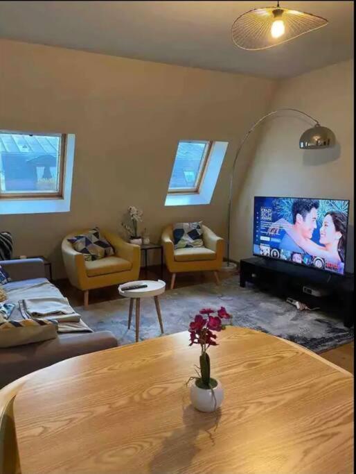 Quiet And Spacious Apartment Near Champs Elysees Paris Exterior foto